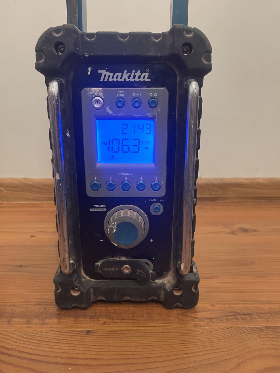 Makita BMR100