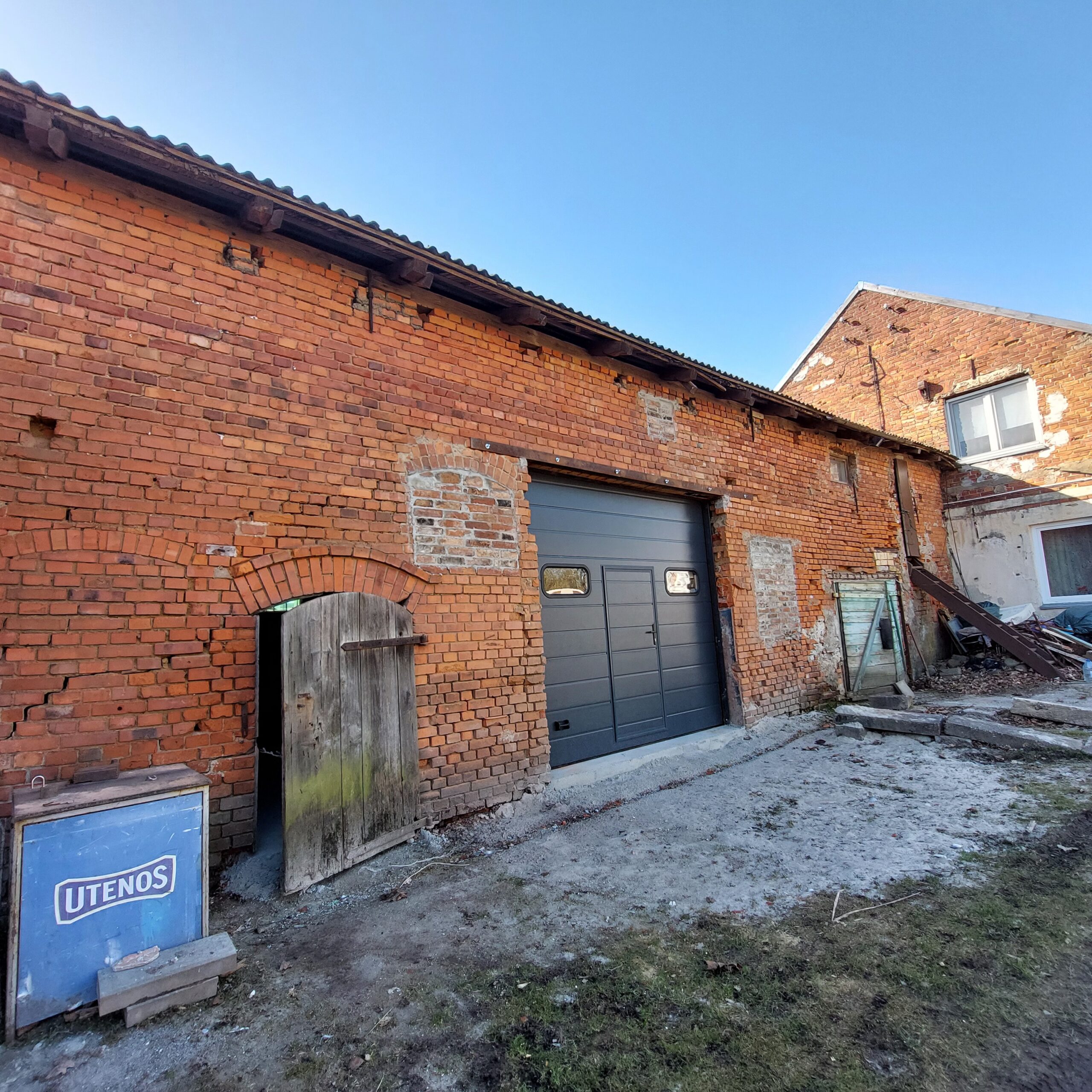 Priekulės m. centre parduodamos patalpos