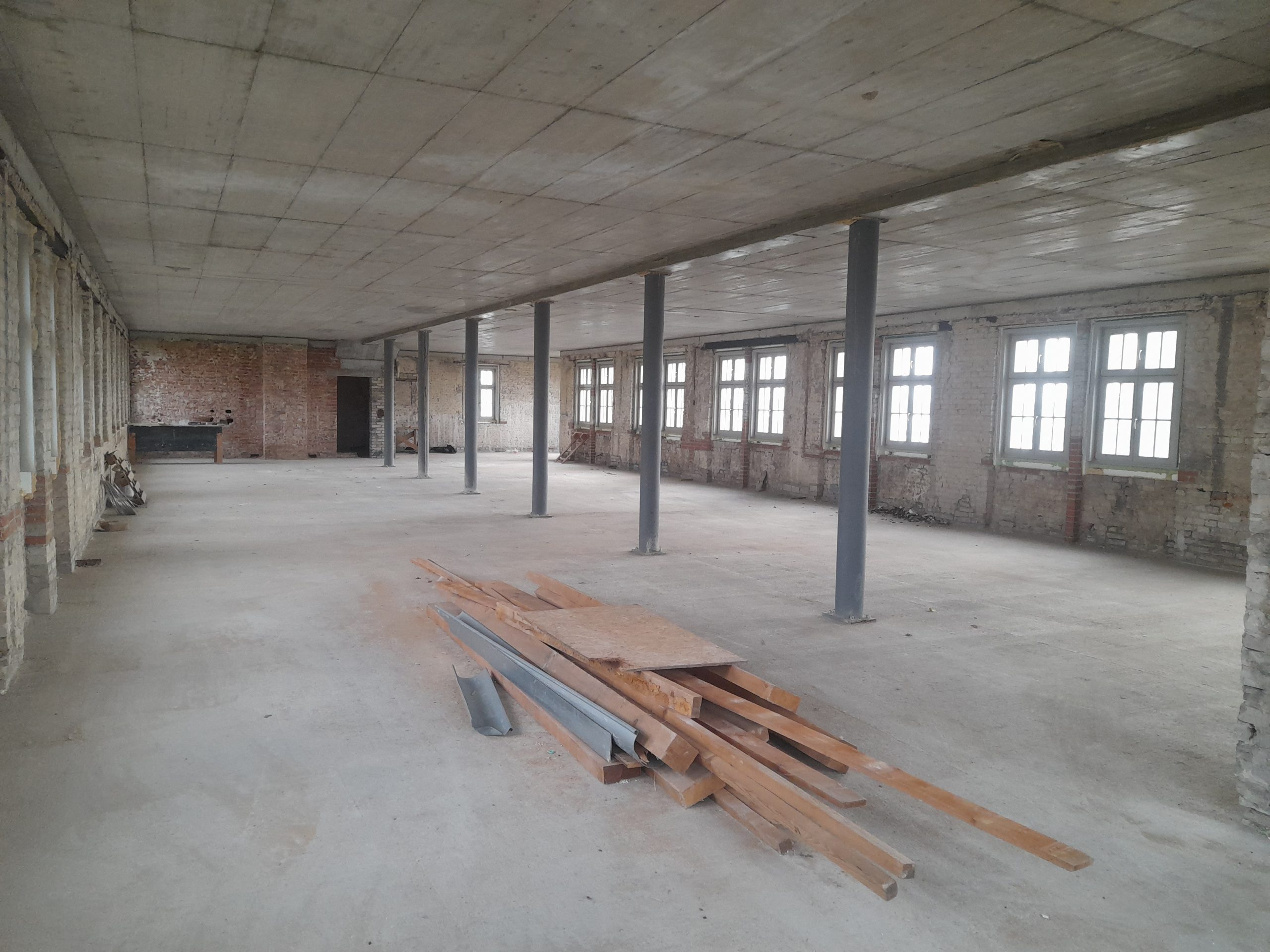 Parduodamas Pastatas Klaipėdos miesto centre Naujoji Uosto g. Plotas 844 kv.m.